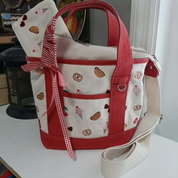 Madden Girl Handbags - MADDEN GIRL "Picnic" Mini Tote & Wristlet Set